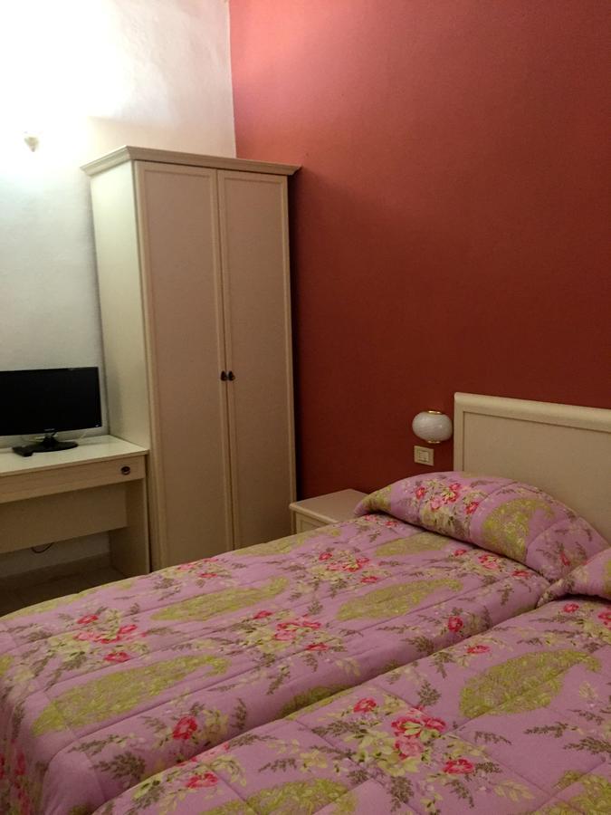 Albergo Ape Elbana Portoferraio Exterior photo